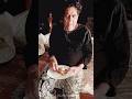 Dharmendra Spotted Eating 'Baasi Roti' at Night – Fans Worry About His Health 😘 #dharmendra #shorts