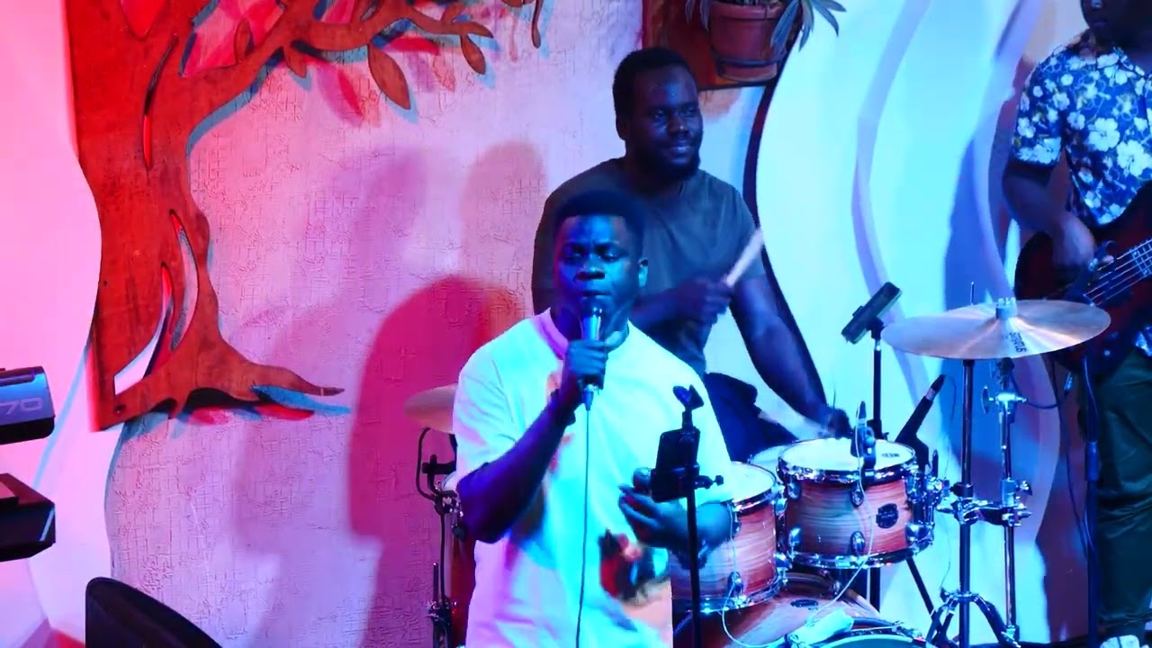 Live band ku Landstar hotel buli Friday 