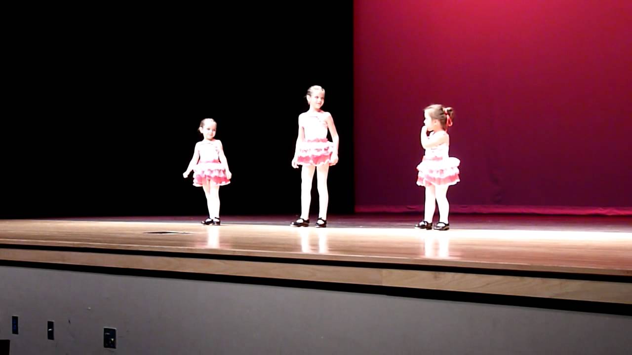 Sydney's first dance recital - YouTube