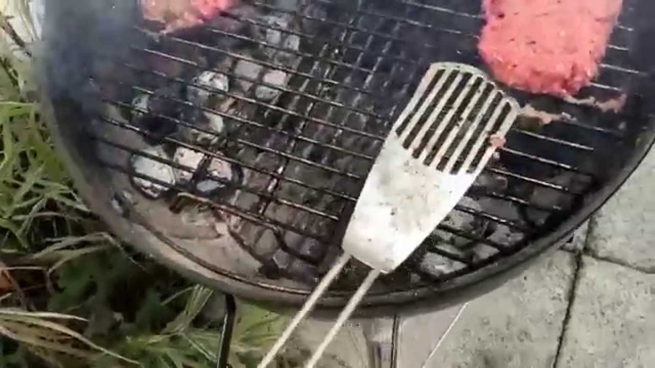 Grillen mit Weber Grill Bacon Cheese Burger - YouTube