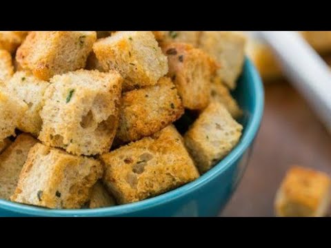 Video: Yuav Ua Li Cas Kom Savory Croutons