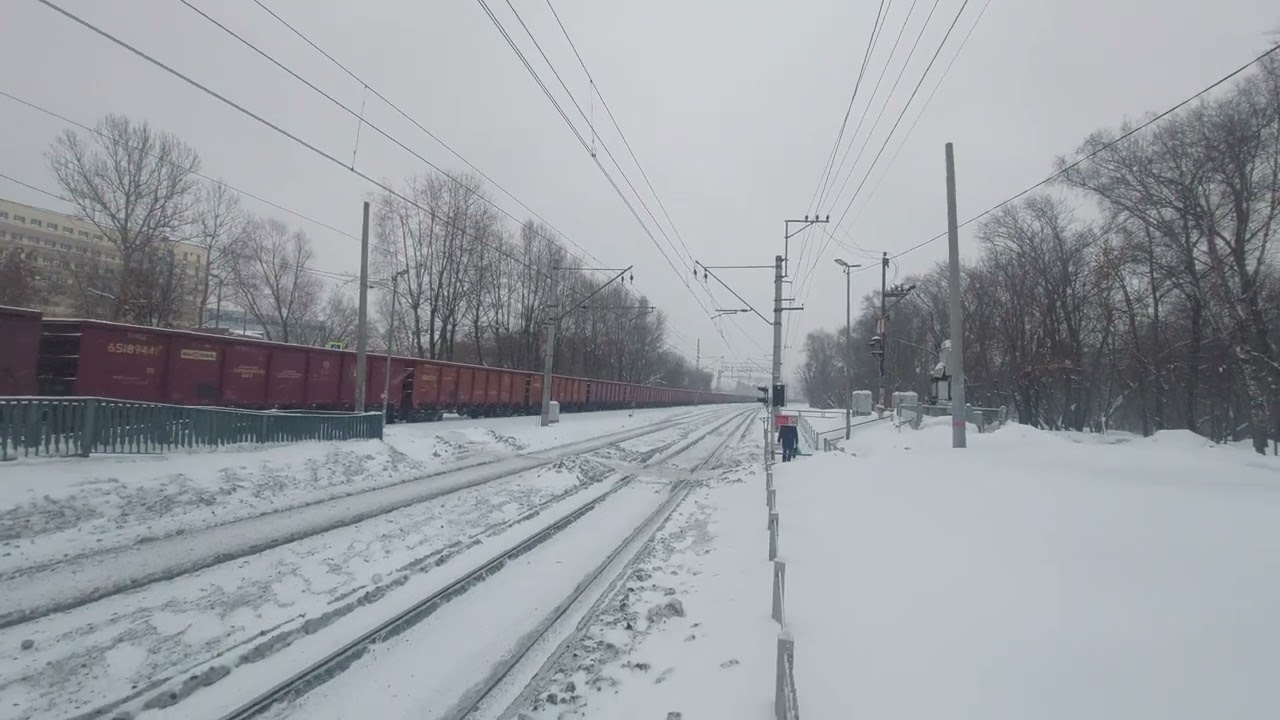 2ТЭ25КМ-434, с гулом проходит станцию Дегунино