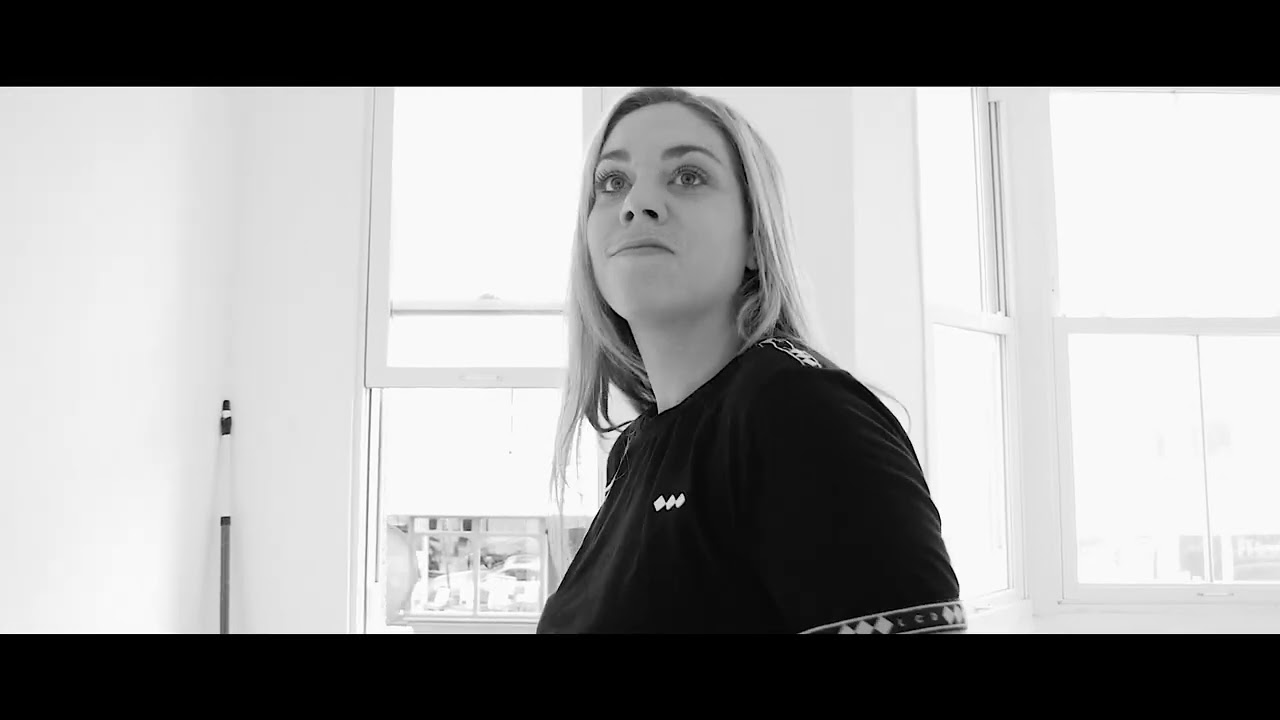 E Lisa & Miss Melody - When the Music plays