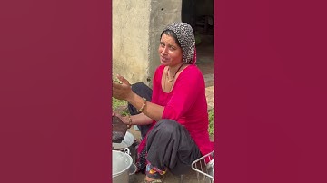Thumbnail of Yahoo Chahe Koi Mujhe Junglee Kahe// #ytshorts #song #video #dance #laxmimahen