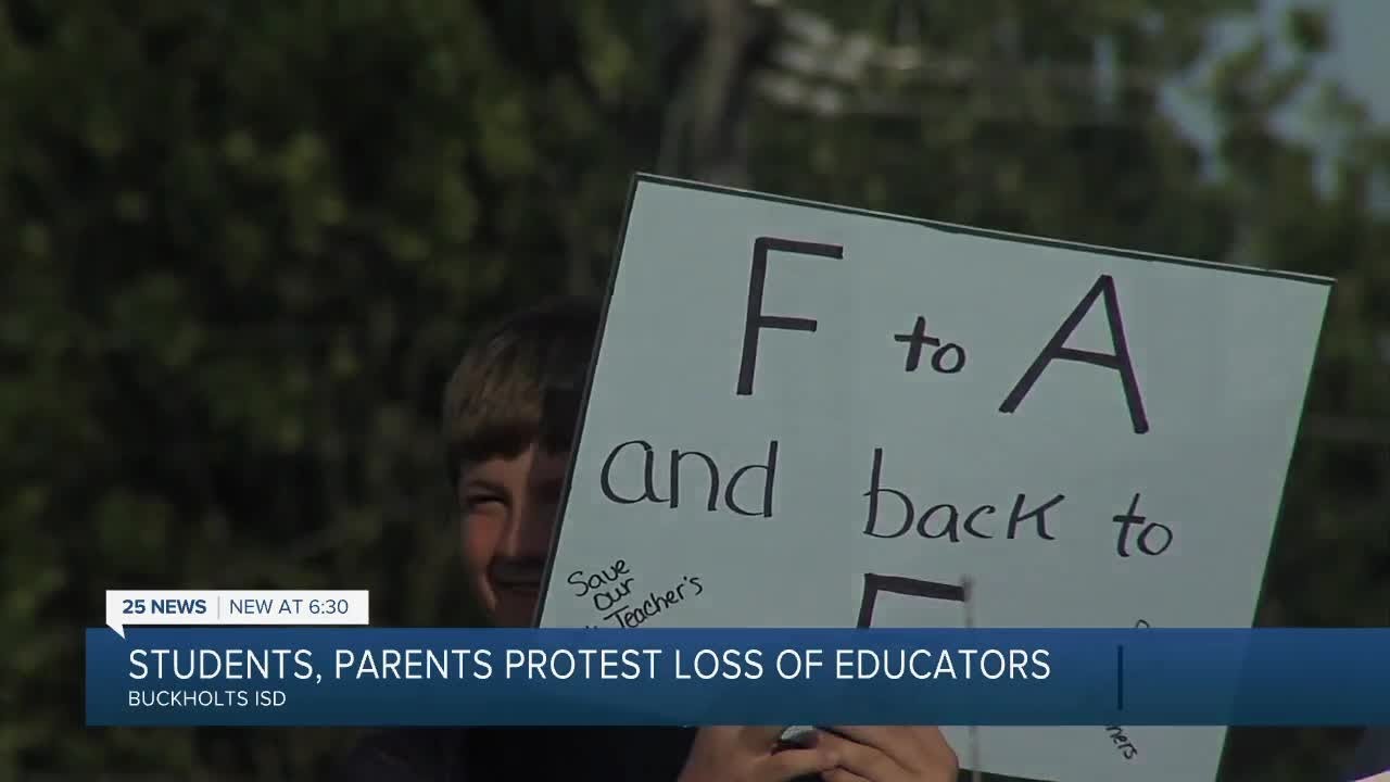 Buckholts ISD parents, students protest after they say educators