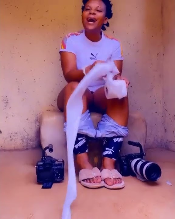 Zodwa Wabantu Making a video IN the Toilet🤣