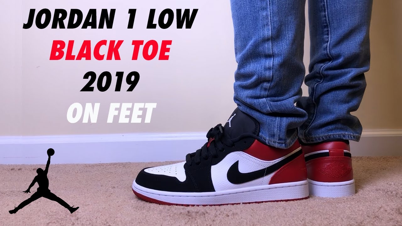 black toe jordan 1 on feet