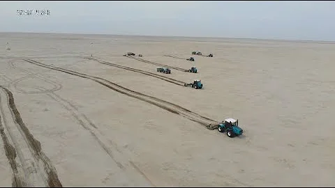 На дне Аральского моря начался весенний сев саксаула