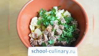 Салат с кукурузой, сухариками и яблоком Салат с кукурузой, сухариками и яблоком