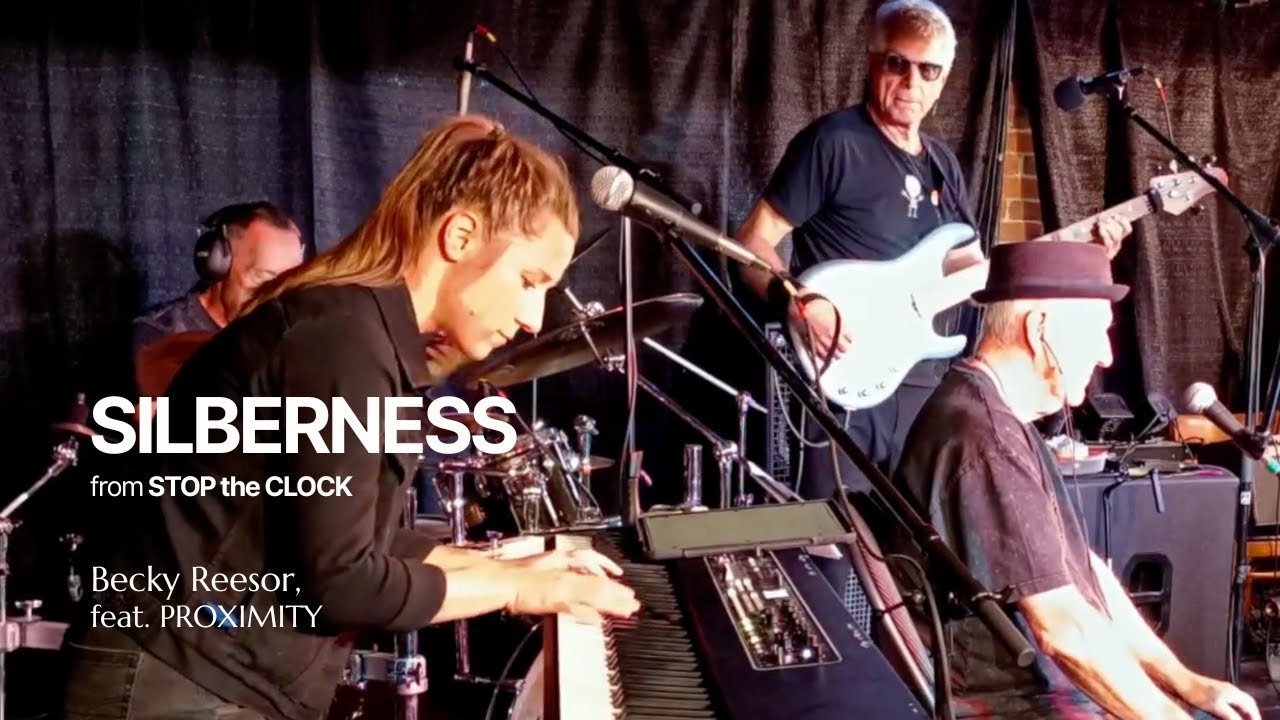 Guarda Silberness (Live Ambient Piano) | Becky Reesor | Saint John, NB | PROXIMITY @ Steamers su YouTube Guarda Silberness (Live Ambient Piano) | Becky Reesor | Saint John, NB | PROXIMITY @ Steamers su YouTube