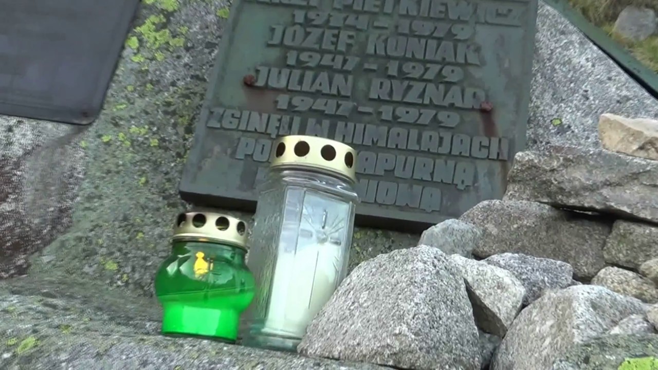 Symboliczny Cmentarzyk 'Ofiar Gór' - Kocioł Łomniczki Karkonosze