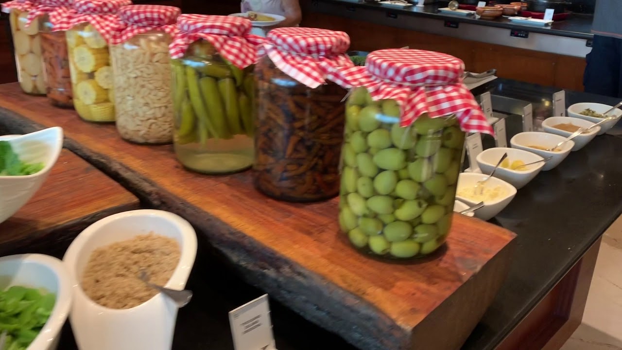 Breakfast at JW Marriott Juhu Mumbai, India YouTube