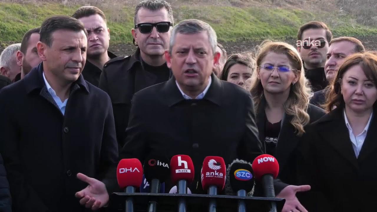 Silivri Cezaevi önünde açıklama yapıyorum.