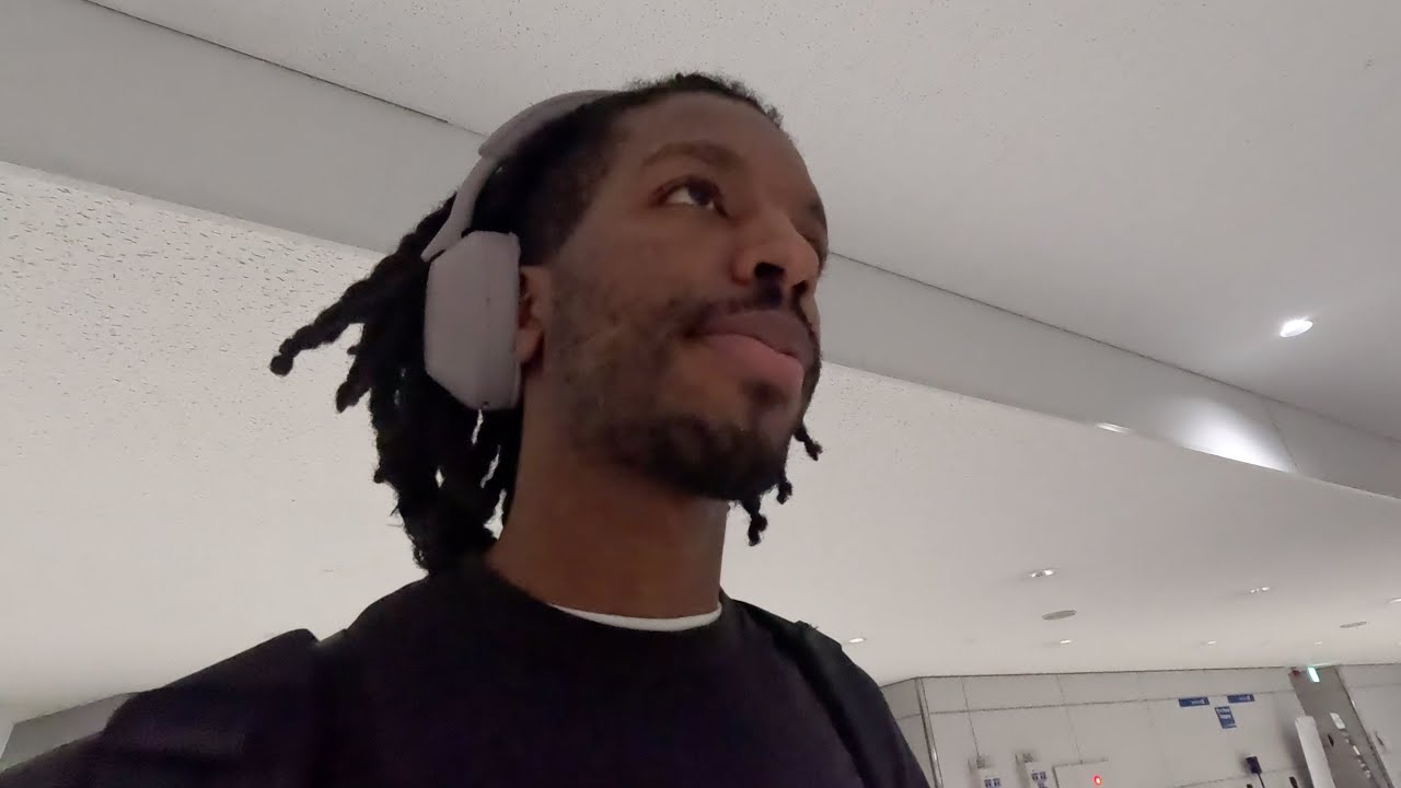 Getting on a flight to tokyo 🇯🇵