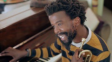 Mandisi Dyantyis - An introduction to Somandla