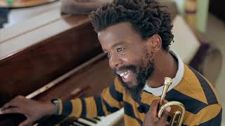 Mandisi Dyantyis - An introduction to Somandla