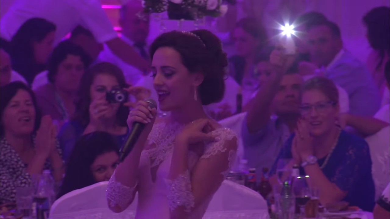 Bride sing ''Everytime We Touch'' on Wedding