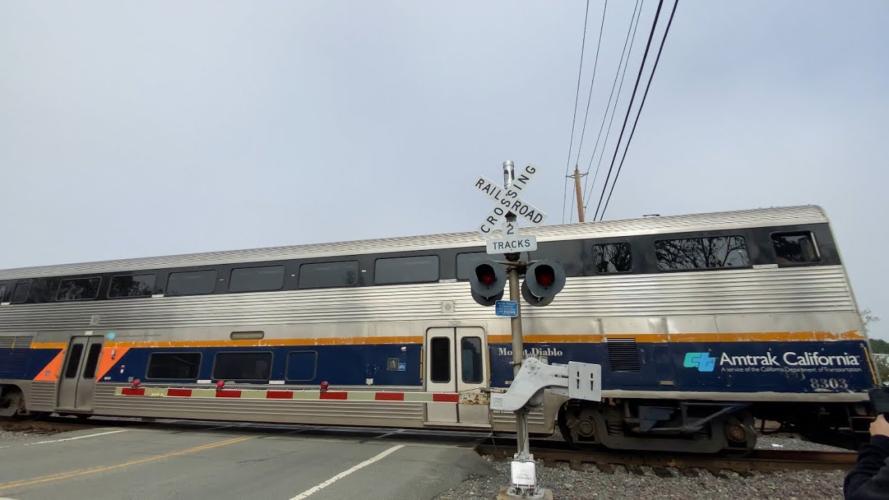 Amtrak California 8303 Gold Runner Train East - Viera Avenue Railroad Crossing, Antioch Ca.