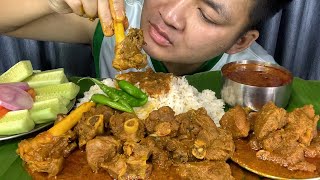 EATING DELICIOUS SPICY MUTTON CURRY & EXTRA GRAVY WITH GREEN CHILLI & SOME SALADS || Mr Freddie