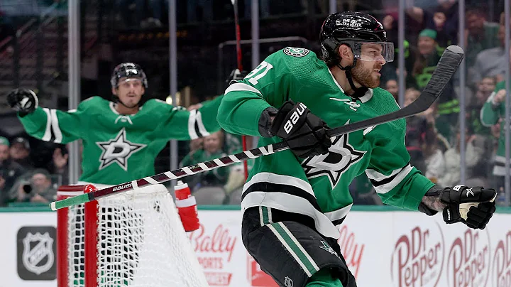 Tyler Seguin can't believe this pass and neither c...
