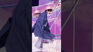 Kpop men wearing crop tops | Mama said that it was okay trend Kpop men wearing crop tops | Mama said that it was okay trend