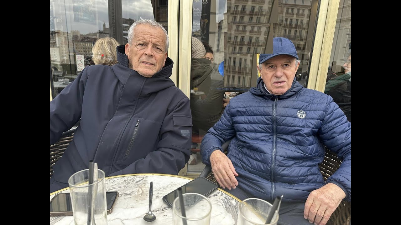 شـــــــاهد.. بلومي يزور فرقاني المريض في مرسيليا