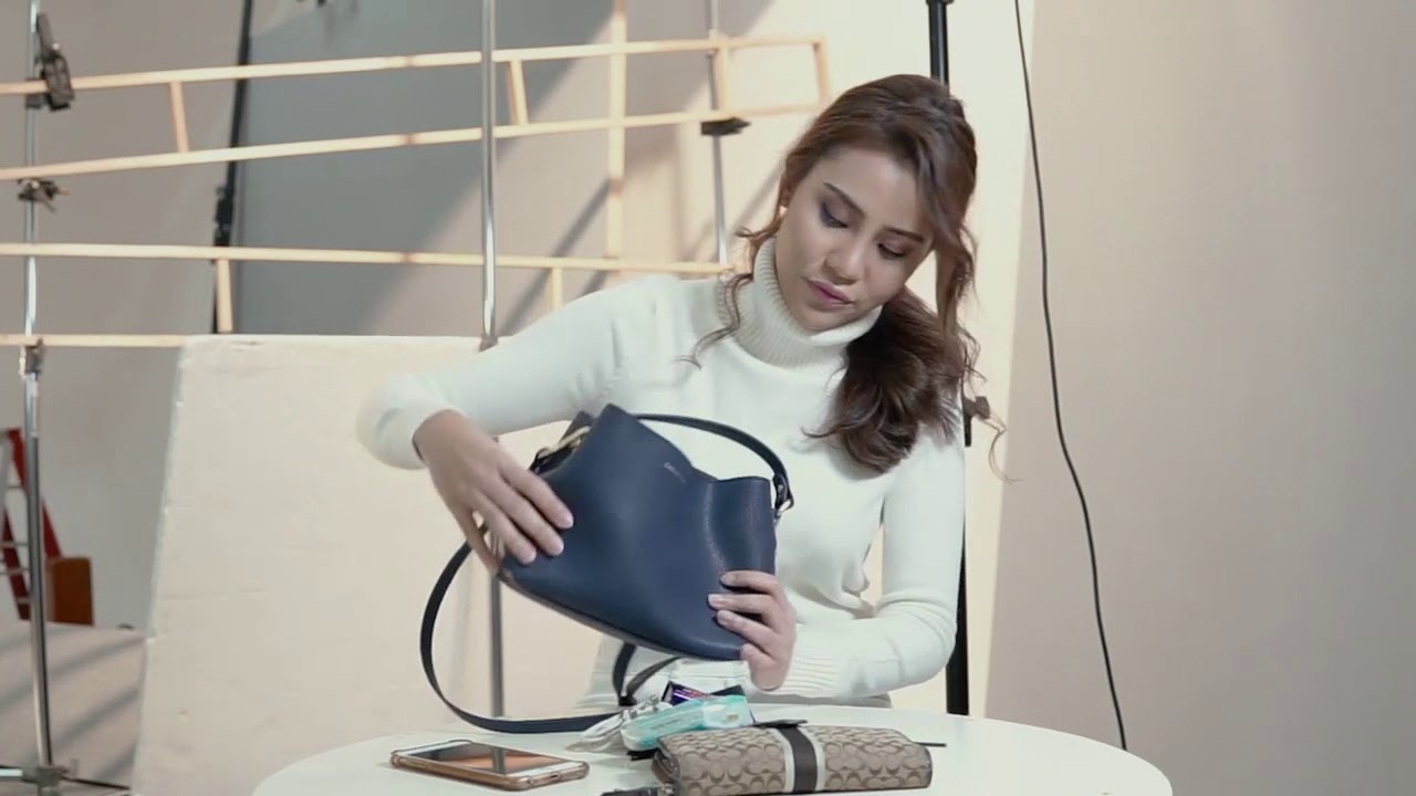 Christy Ng  What's in My Jean Mini Bag : Featuring Siti Khadijah