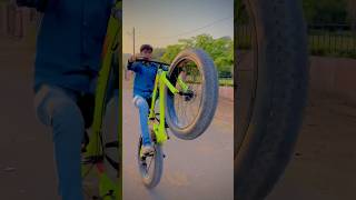 Fatbike manual wheelie 🤯 #ytshort #wheele #viral #shortsfeed #shortsfeed #shorts