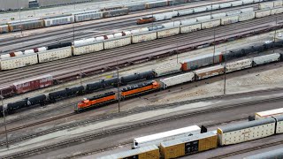 HUMP YARD ACTION AT BNSF's BIGGEST YARD & MORE! Train action featuring meets, SD60Ms, Amtrak & more!