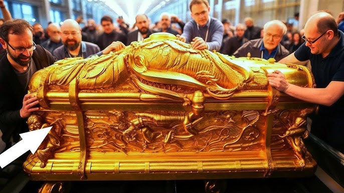 What Happened When They Opened The Ark Of Covenant SHOCKED Everyone! - YouTube