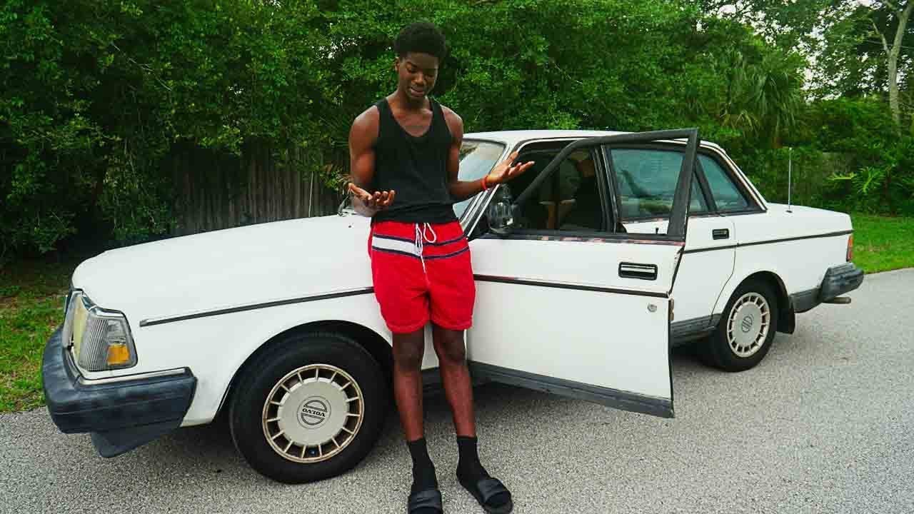 SURPRISING MY FRIEND WITH A NEW CAR (emotional) - YouTube