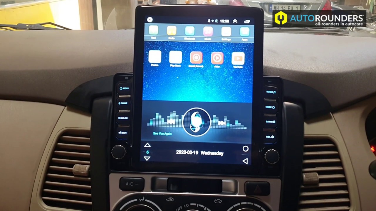 Screen Installed on a Toyota Innova 