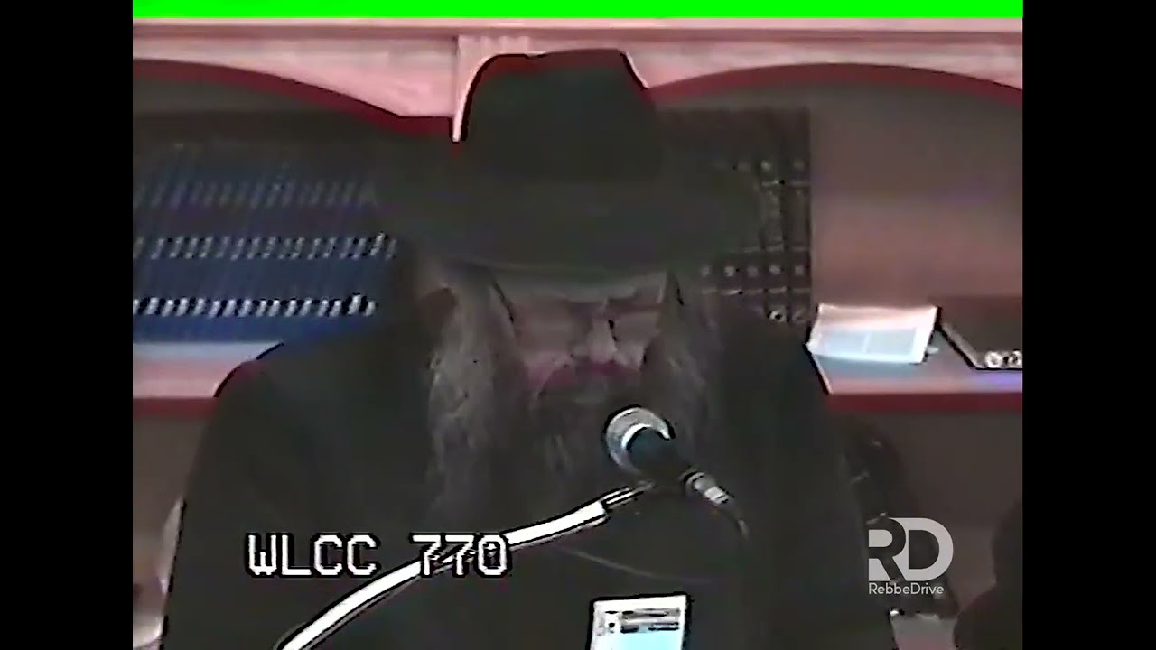 השלוחים שי' רוקדים יחי בכינוס השלוחים העולמי תשנ"ד | The Shluchim dance Yechi by the Banquet 5754
