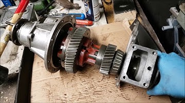 Range Rover Gearbox 4 speed LT95 Part 5   Transfer gears and Selectors swearing within