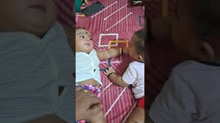 ഇപ്പോഴേ രണ്ടുപേരും ഇങ്ങനെ.. എന്താവോ ആവോ 😁#familyvlog #twinbabies #shorts #fun