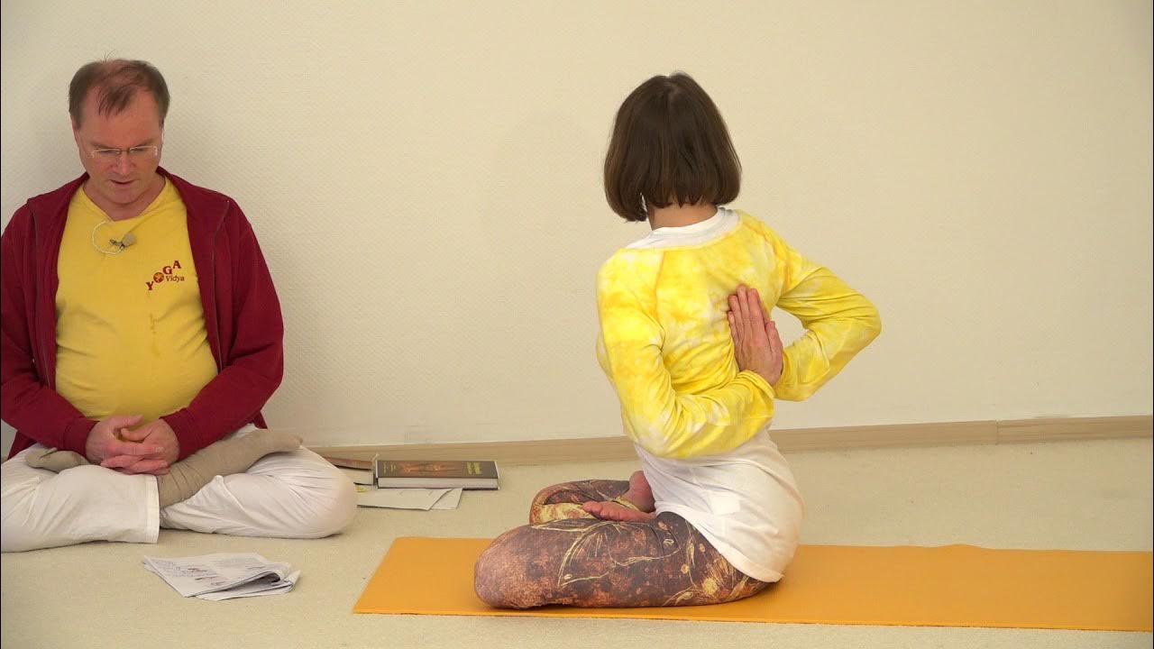 Viparita Namaskara Parivritta Padmasana Asana Lexikon 2882 YouTube