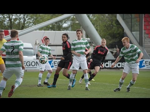 Ajax start met overwinning op Celtic