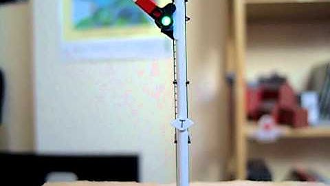 Dapol N Gauge Motorised Signal Testing