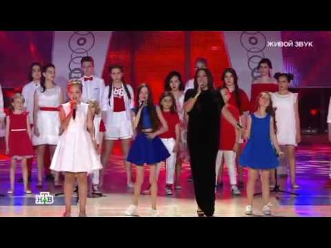 Ирина Дубцова и хор 'Академии Игоря Крутого' - 'Живи' (Детская Новая волна 2017)