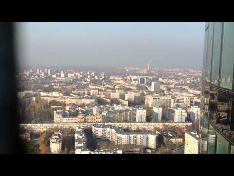 Video: Dánska Sky Tower Je Najdesivejšia Jazda Na Jeseň, Akú Kedy Zažijete