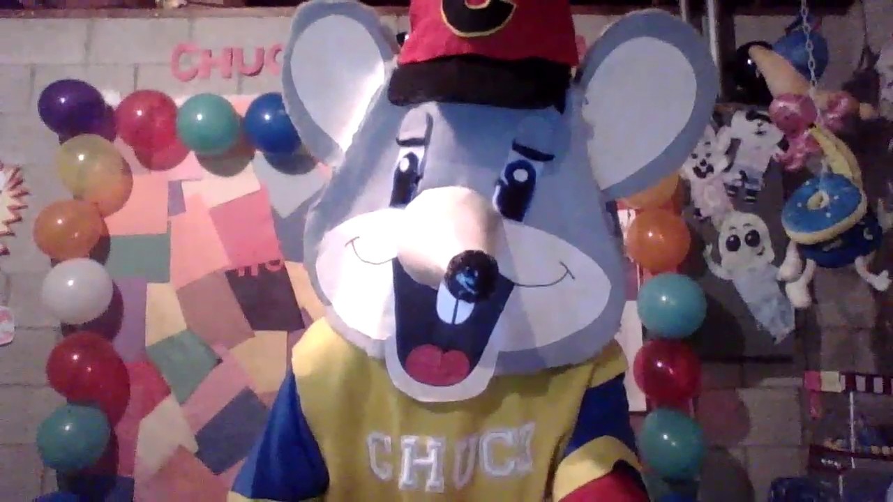 Lyla Cec~ Chuck E Cheese Our Mouse With Homemade Costume Youtube 