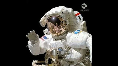 Why sometimes astronauts wear orange and white space suit ?😱👨‍🚀👨🏿‍🚀 #shorts #astronauts #spacesuit.