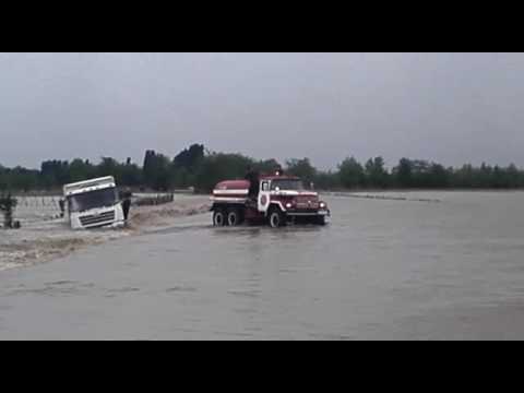 ადიდებული მდინარე ხობი