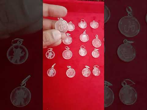 Sphatik Pendant #sphatik #sphatikmala #sphatikstone #sphatikpendant #sphatiklocket #haridwar