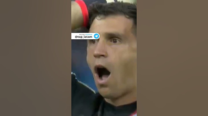 La increíble reacción de Dibu Martínez al golazo de Jhon Duran en la victoria del Aston Villa