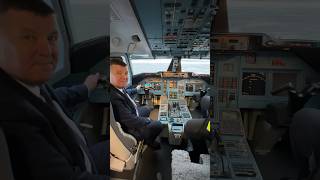 В кабине пилотов Ту-214 Ред Вингс