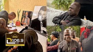 Download Lagu Amakye Dede cries at Daddy Lumba family house as he signs book of condolence 💔🕊️ MP3 Download Lagu Amakye Dede cries at Daddy Lumba family house as he signs book of condolence 💔🕊️ MP3