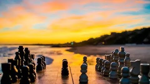 ASMR: A relaxing collection of live chess games (male, soft spoken, danish accent)