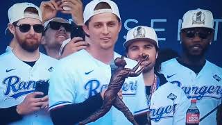 Corey Seager with the mic drop at the Texas Rangers victory parade!