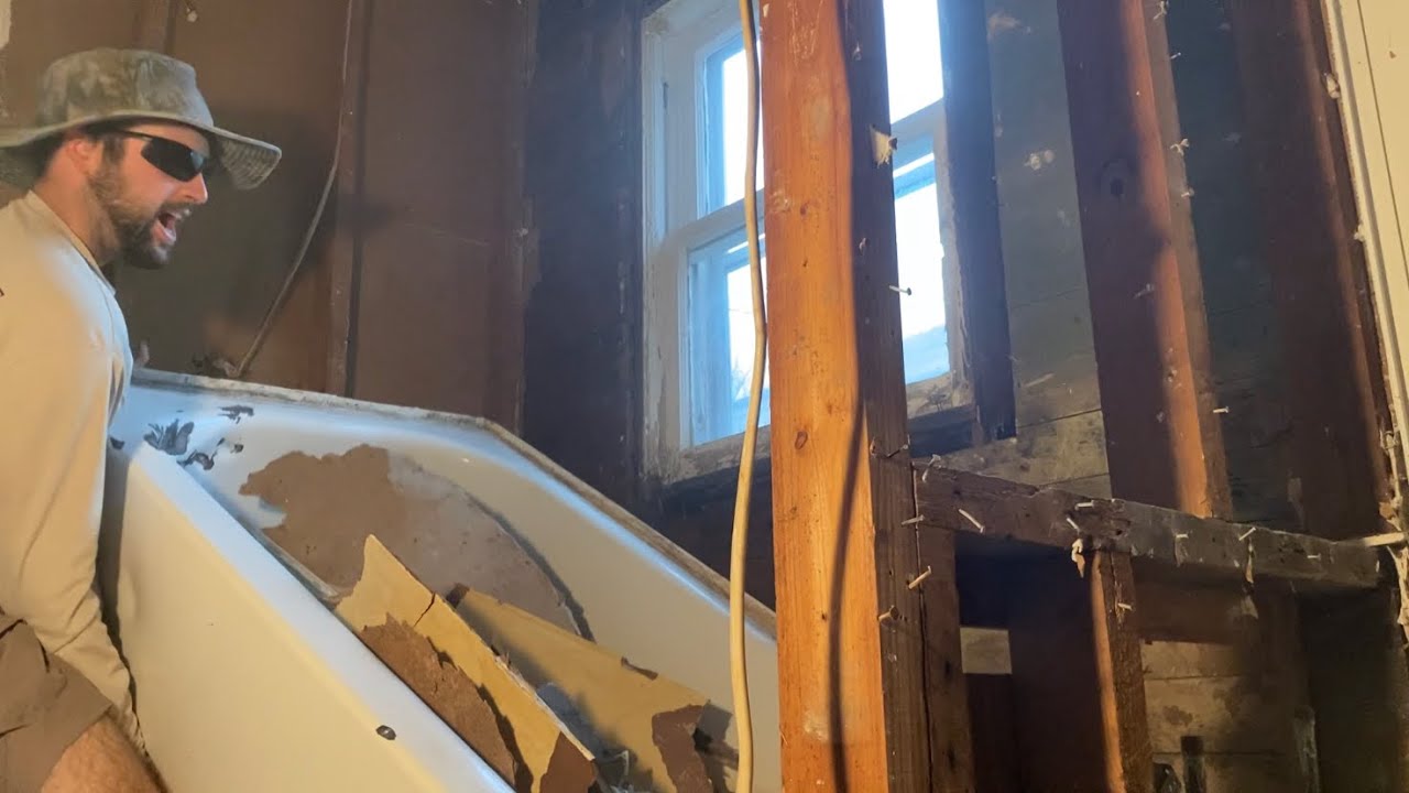 How to remove bathtub cheap. YouTube